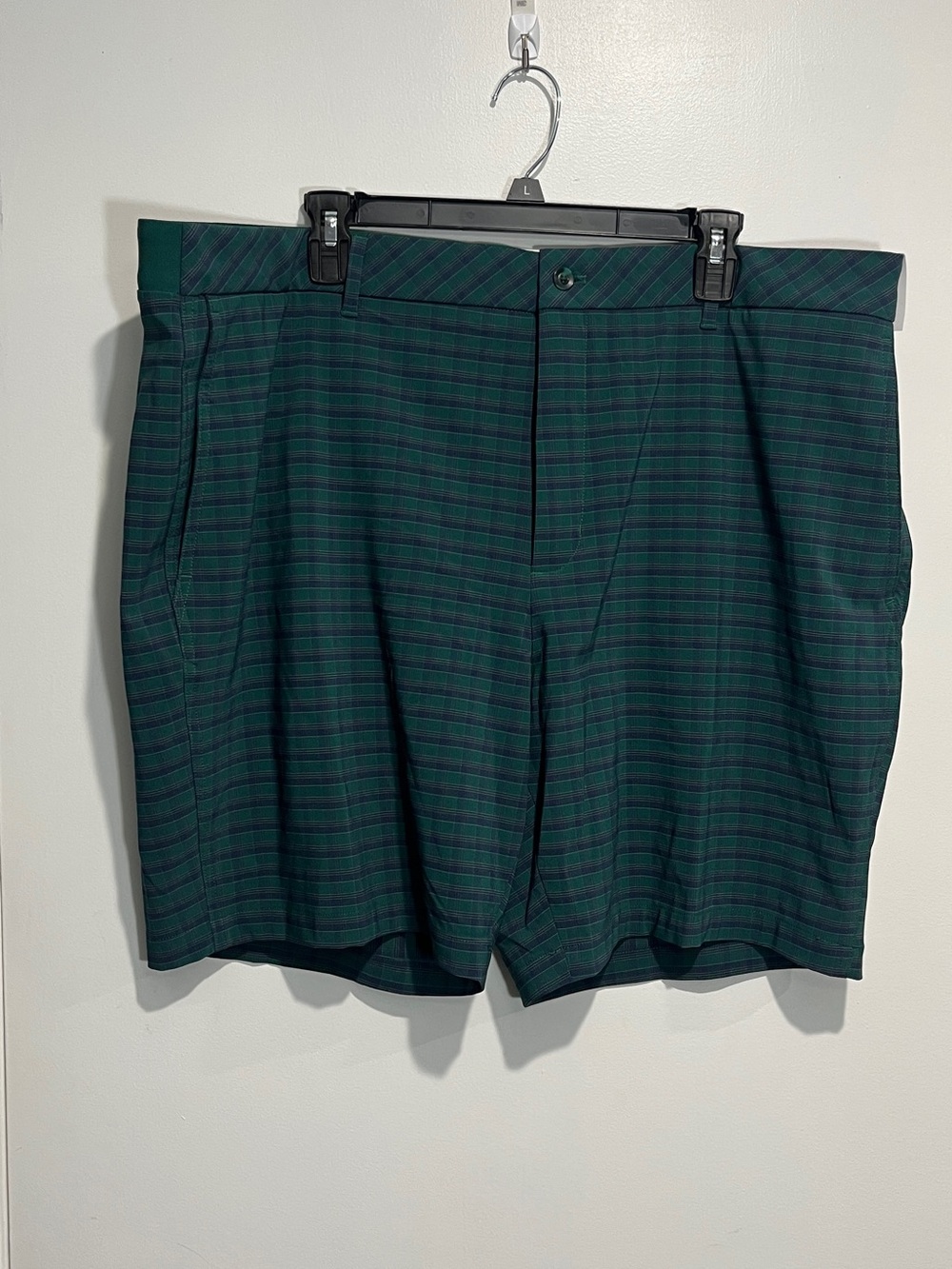 Walter Hagen Performance 11 Golf Shorts Men’s 42 Dark Green Tartan Plaid NWT